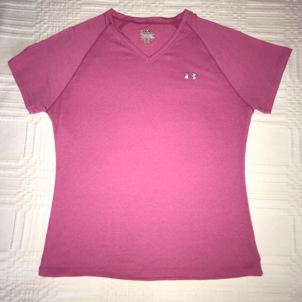 🔸 Under Armour Women’s T-Shirt